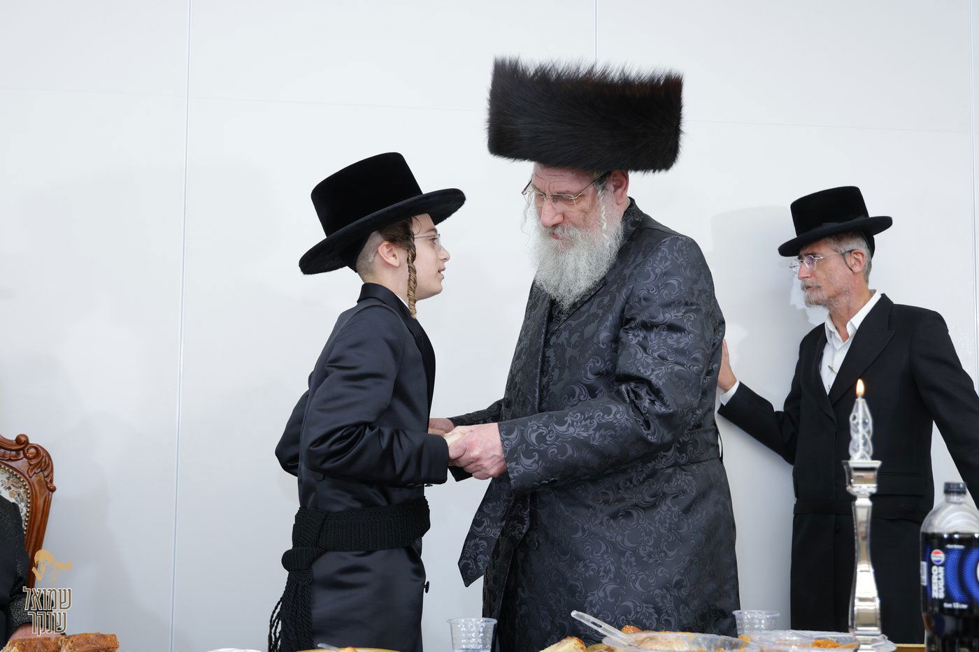 שמחת בר המצווה לנין האדמו"ר מנאראל, ונכד האדמו"ר משאץ ויז'ניץ