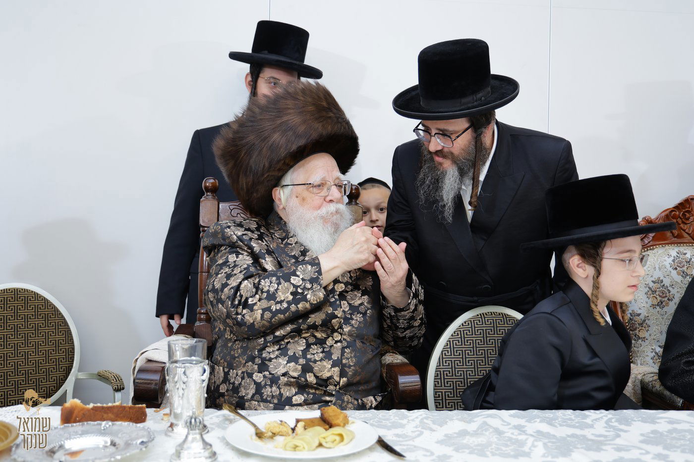 שמחת בר המצווה לנין האדמו"ר מנאראל, ונכד האדמו"ר משאץ ויז'ניץ