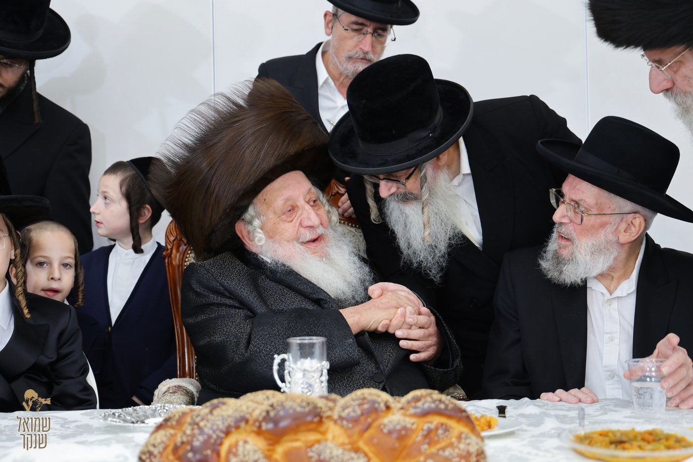 שמחת בר המצווה לנין האדמו"ר מנאראל, ונכד האדמו"ר משאץ ויז'ניץ