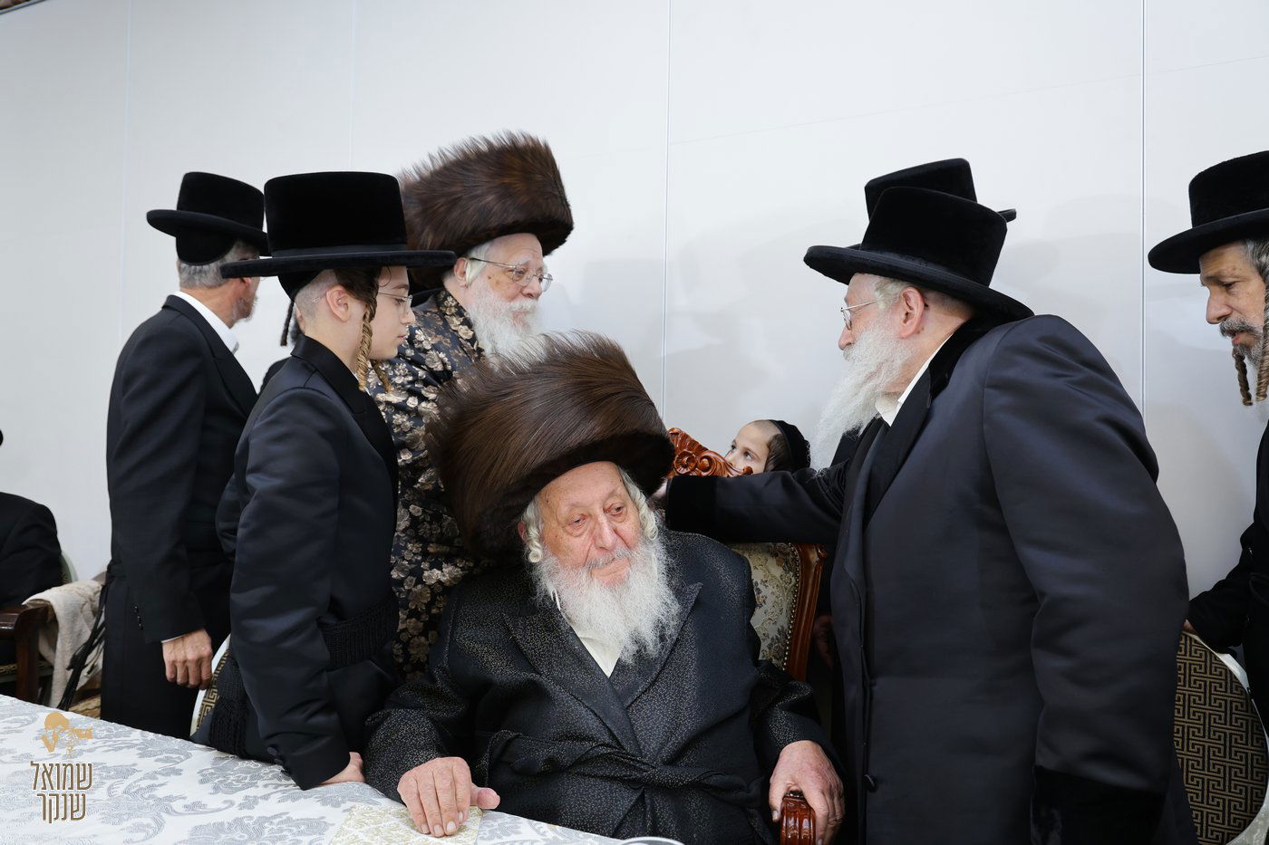 שמחת בר המצווה לנין האדמו"ר מנאראל, ונכד האדמו"ר משאץ ויז'ניץ