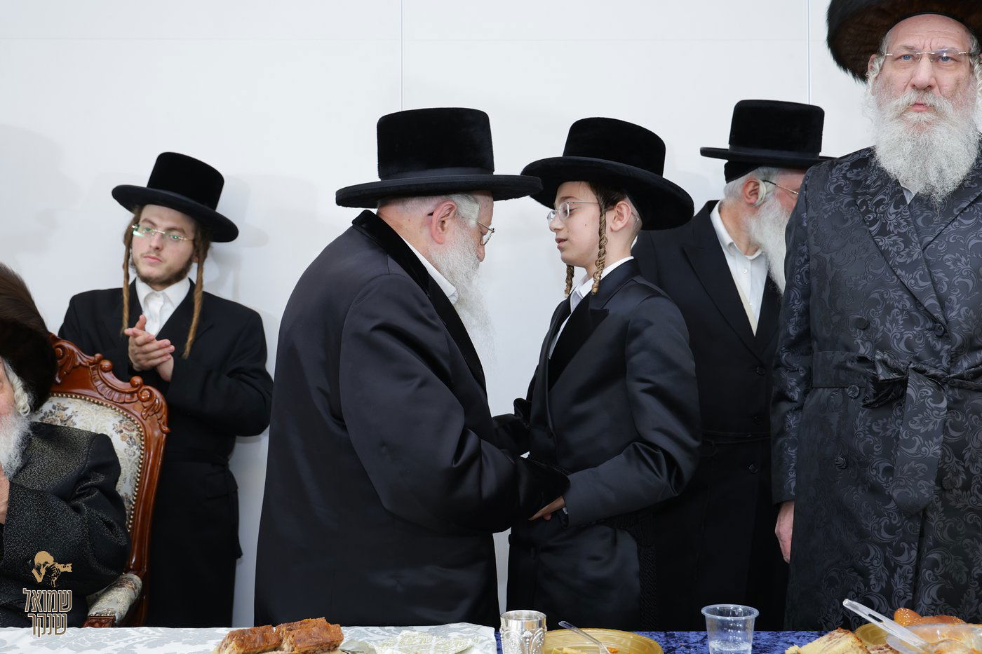 שמחת בר המצווה לנין האדמו"ר מנאראל, ונכד האדמו"ר משאץ ויז'ניץ