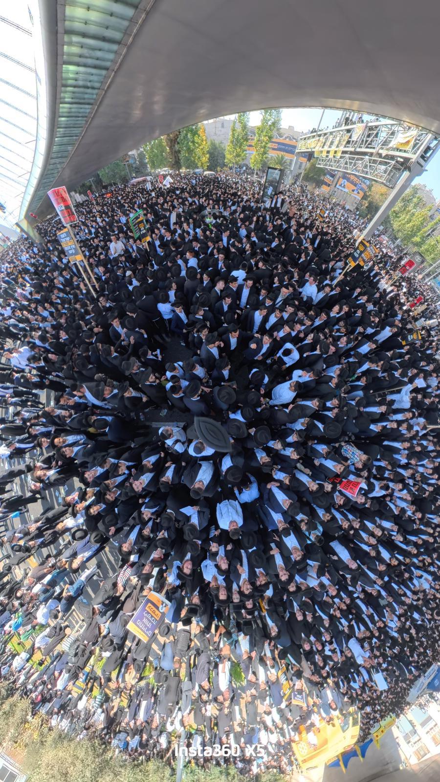 גלריה ראשונית מההכנות לעצרת המיליון בשערי ירושלים 