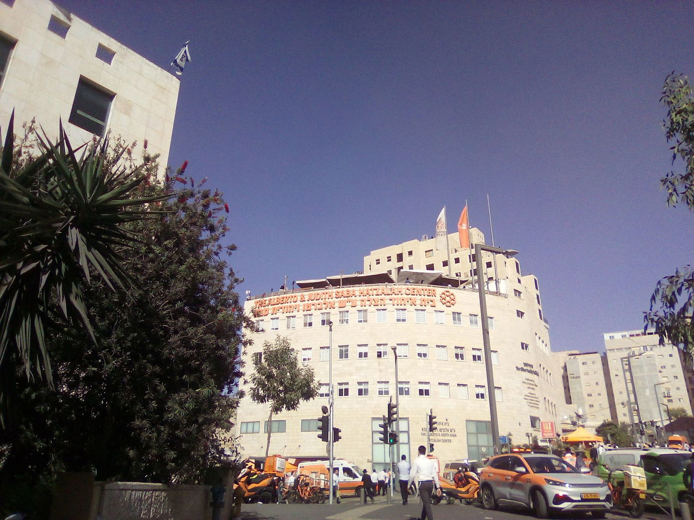 כלי תקשורת על בנין איחוד הצלה