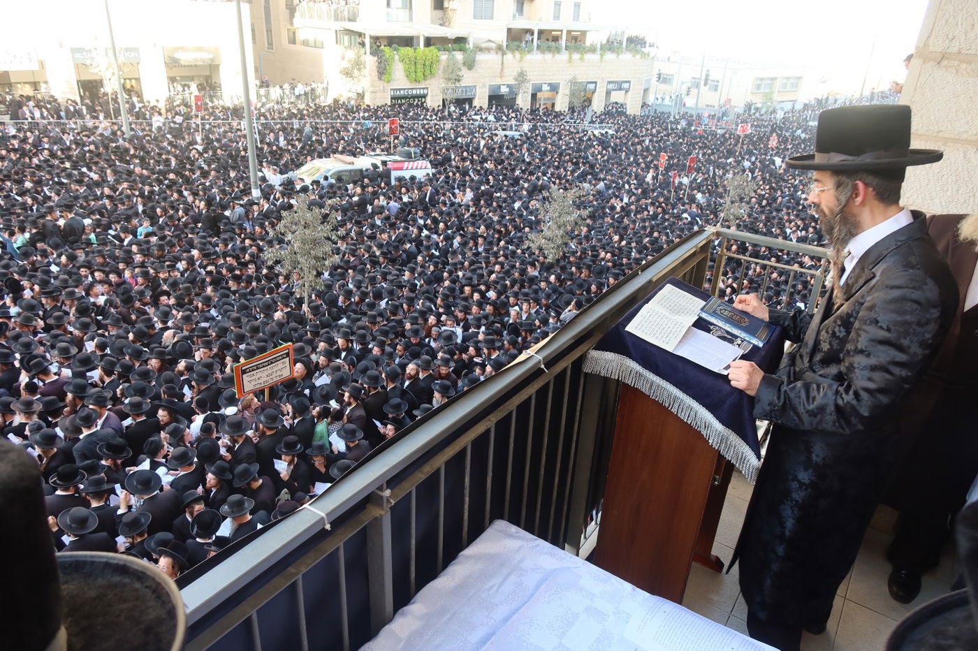 האדמו"ר מזוועהיל בעצרת המיליון - חשון תשפ"ו