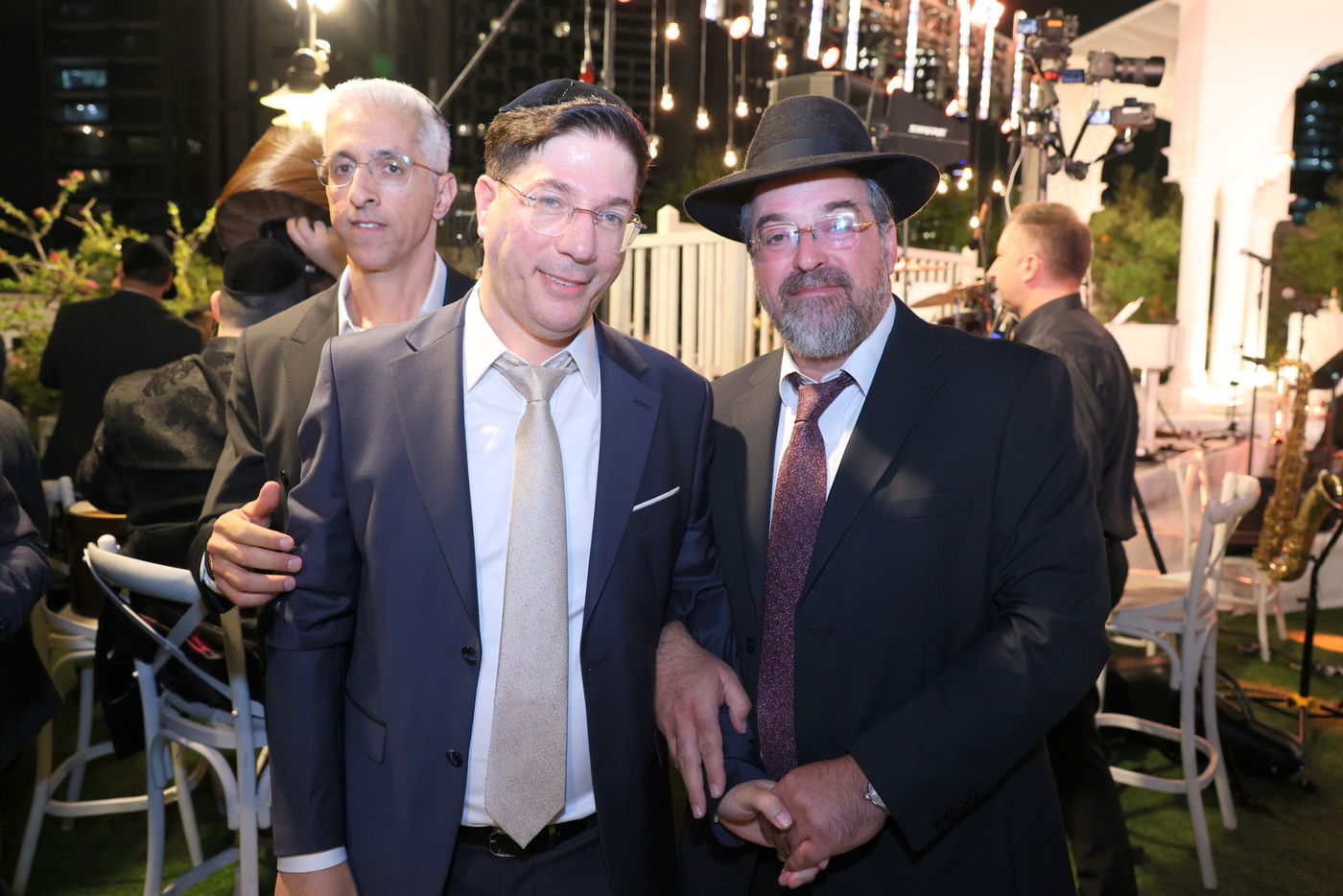 חזי שבקס חיתן בת; רבנים, אישי ציבור ואנשי עסקים הגיעו לאחל