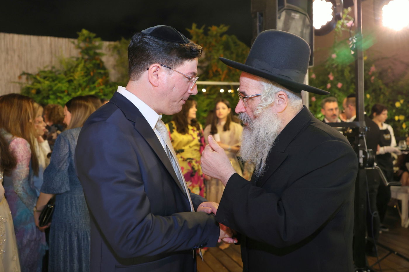 חזי שבקס חיתן בת; רבנים, אישי ציבור ואנשי עסקים הגיעו לאחל