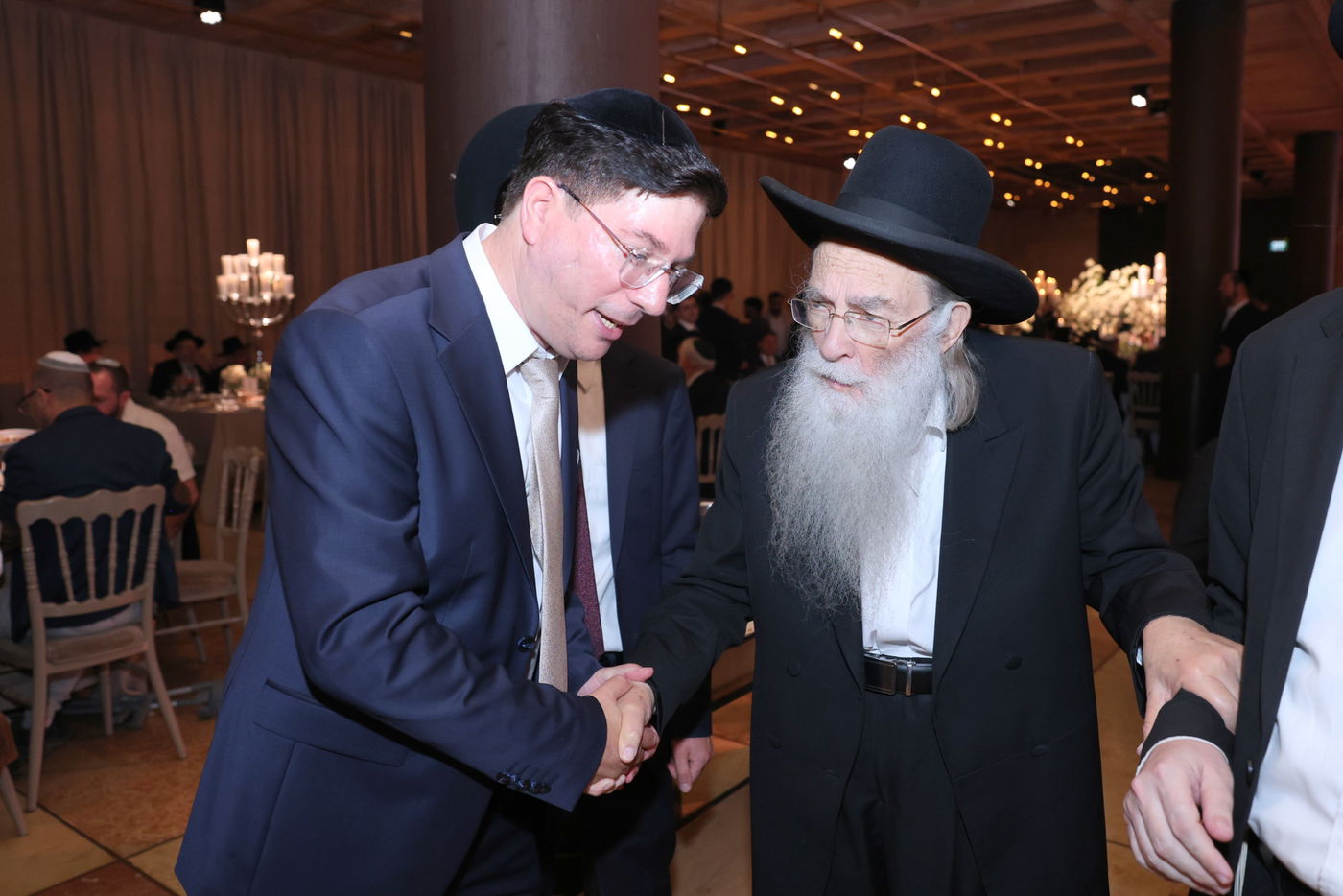 חזי שבקס חיתן בת; רבנים, אישי ציבור ואנשי עסקים הגיעו לאחל