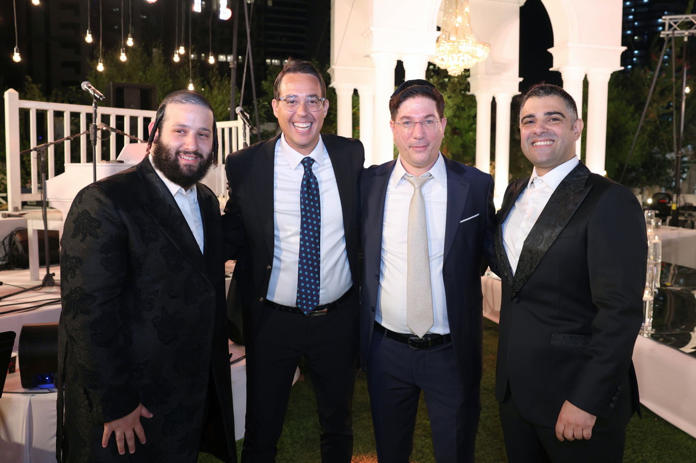 חזי שבקס חיתן בת; רבנים, אישי ציבור ואנשי עסקים הגיעו לאחל