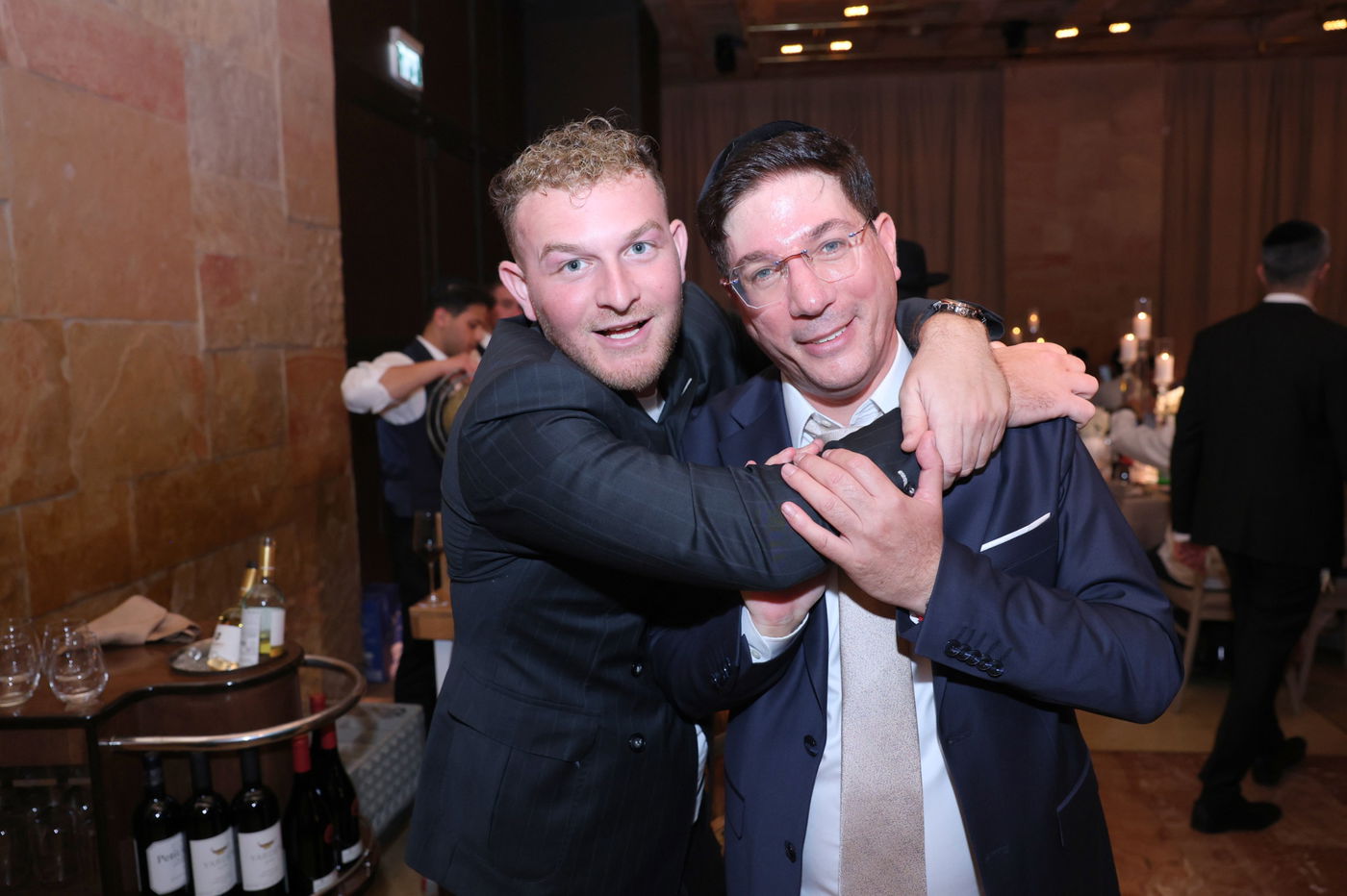 חזי שבקס חיתן בת; רבנים, אישי ציבור ואנשי עסקים הגיעו לאחל