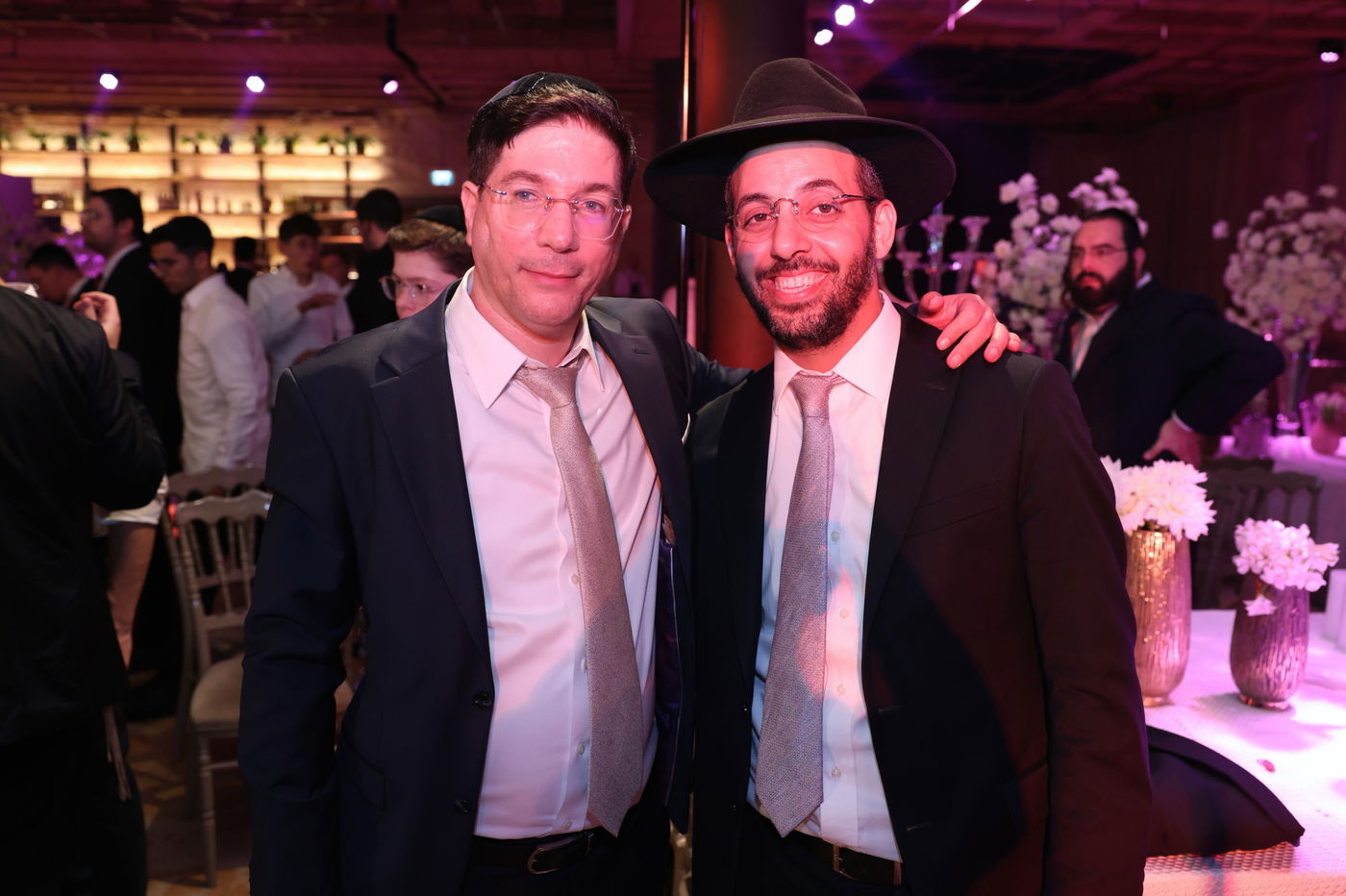 חזי שבקס חיתן בת; רבנים, אישי ציבור ואנשי עסקים הגיעו לאחל