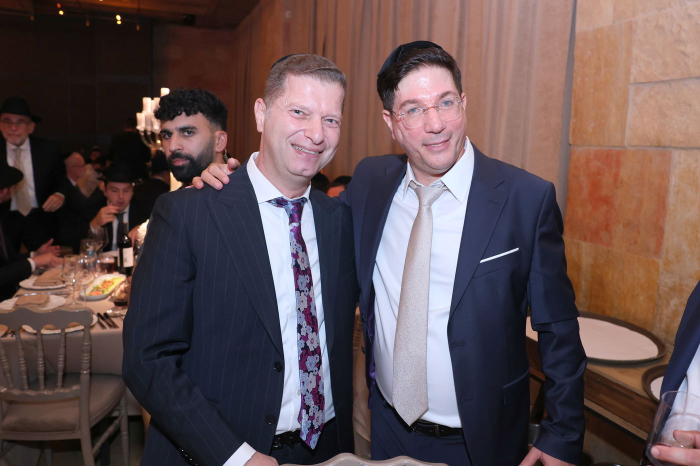 חזי שבקס חיתן בת; רבנים, אישי ציבור ואנשי עסקים הגיעו לאחל