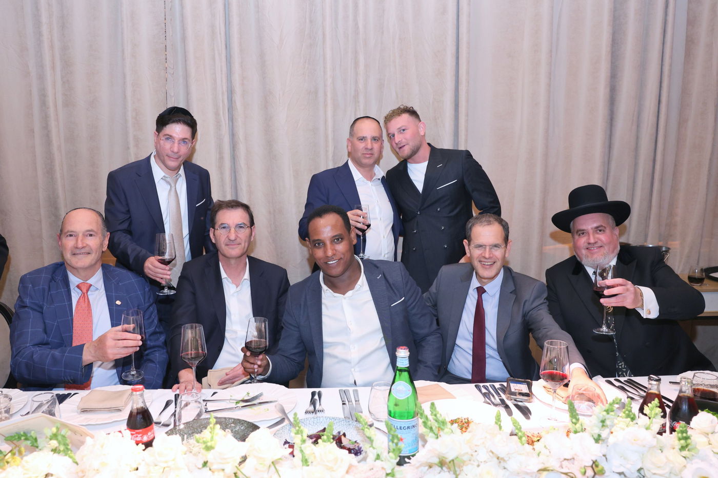 חזי שבקס חיתן בת; רבנים, אישי ציבור ואנשי עסקים הגיעו לאחל