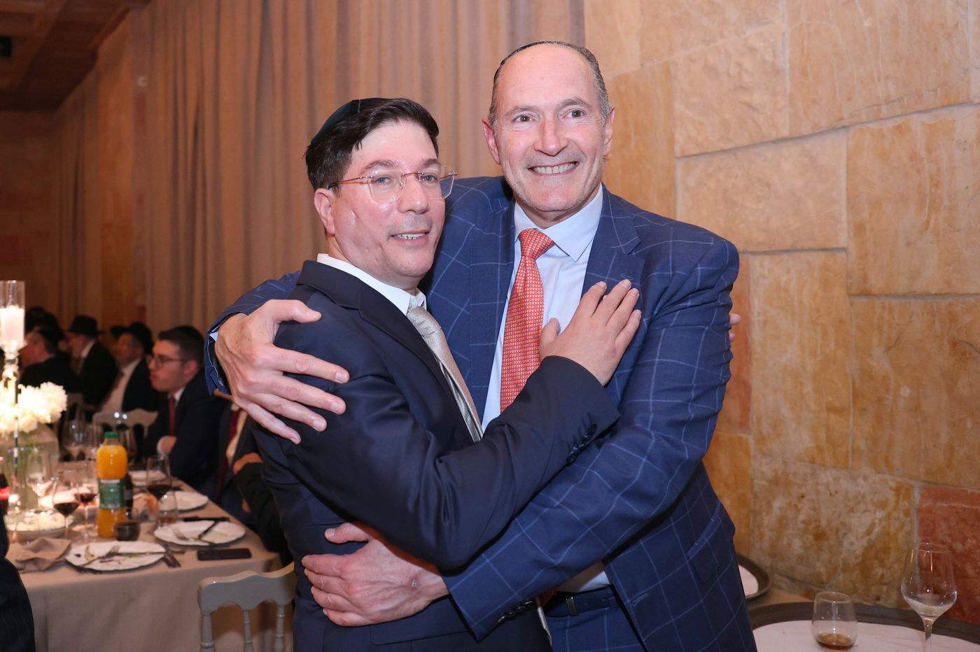 חזי שבקס חיתן בת; רבנים, אישי ציבור ואנשי עסקים הגיעו לאחל