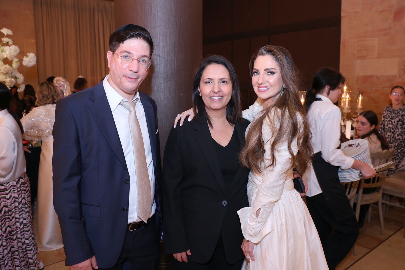 חזי שבקס חיתן בת; רבנים, אישי ציבור ואנשי עסקים הגיעו לאחל