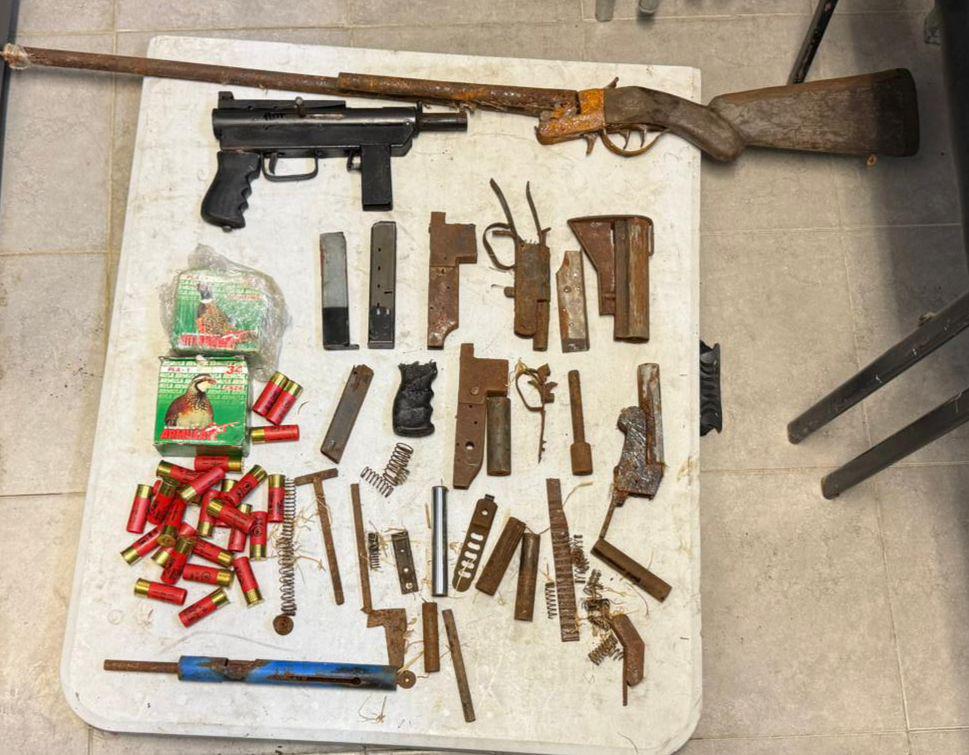 איתור מחרטות לייצור אמצעי לחימה בחברון ומעצר של כ-72 חשודים