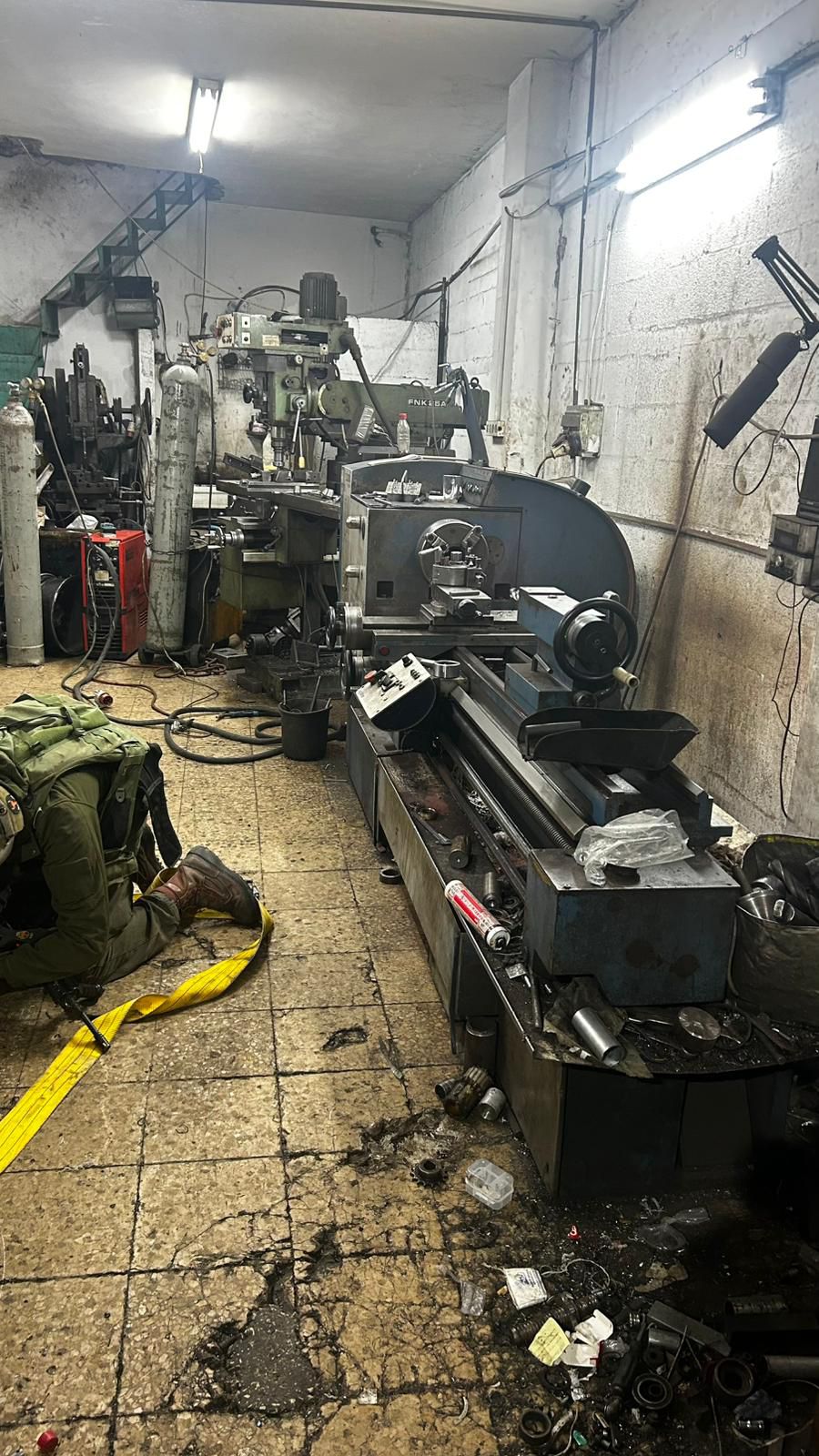 איתור מחרטות לייצור אמצעי לחימה בחברון ומעצר של כ-72 חשודים