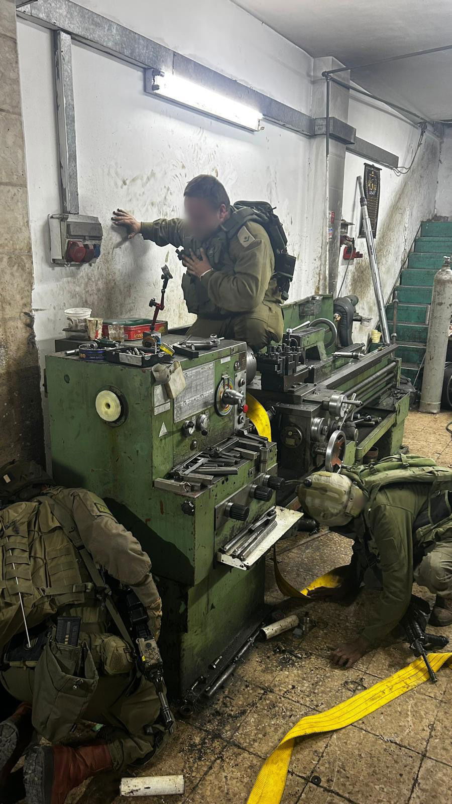 איתור מחרטות לייצור אמצעי לחימה בחברון ומעצר של כ-72 חשודים