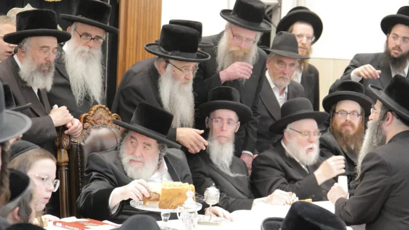 יושב ראשונה במלכות - בקבלת פנים לאדמו"ר מויז'ניץ בלונדון