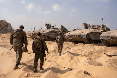 תמונות מפעילות כוחות צוות הקרב של חטיבת הנח״ל במרחב הקו הצהוב