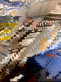 קידוש השם בכיכר החטופים: סיום מסכת ומעמד הודיה של שורד השבי בר קופרשטיין ומשפחתו באוהל התפילה של "איילת השחר"