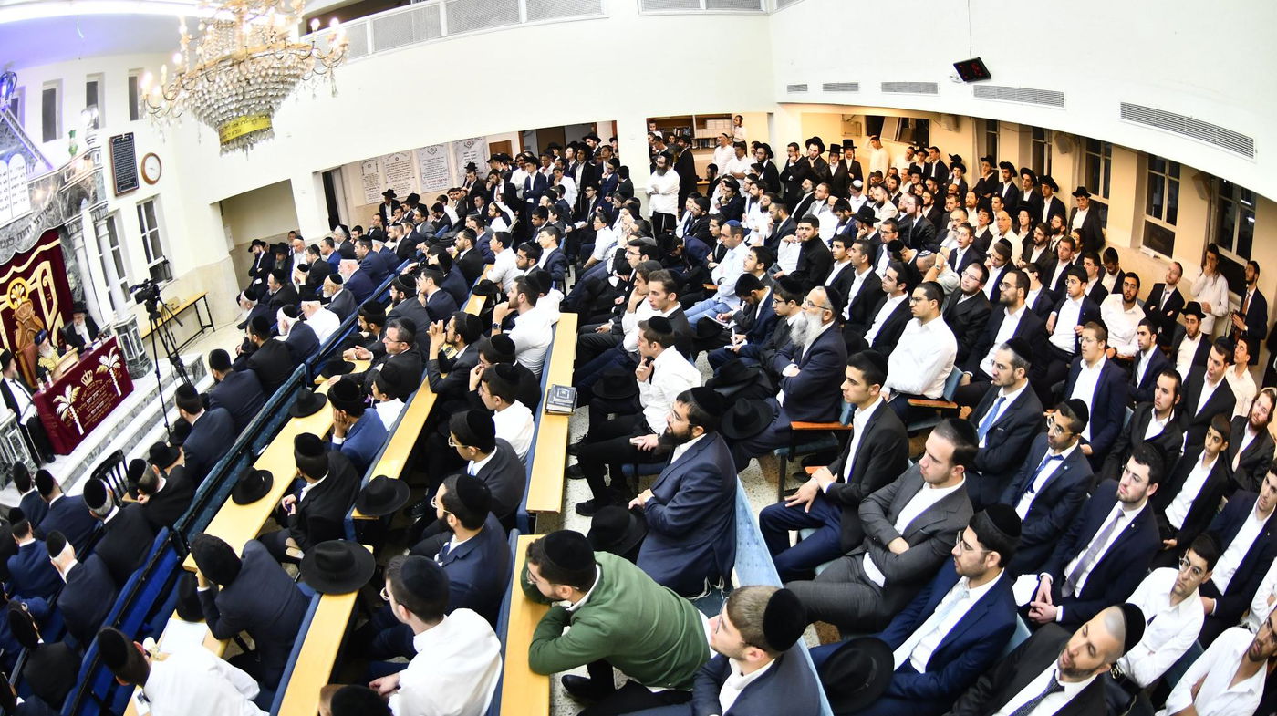 הגרש"ב סורוצקין בשיעורו של הראשל"צ הגר"י יוסף