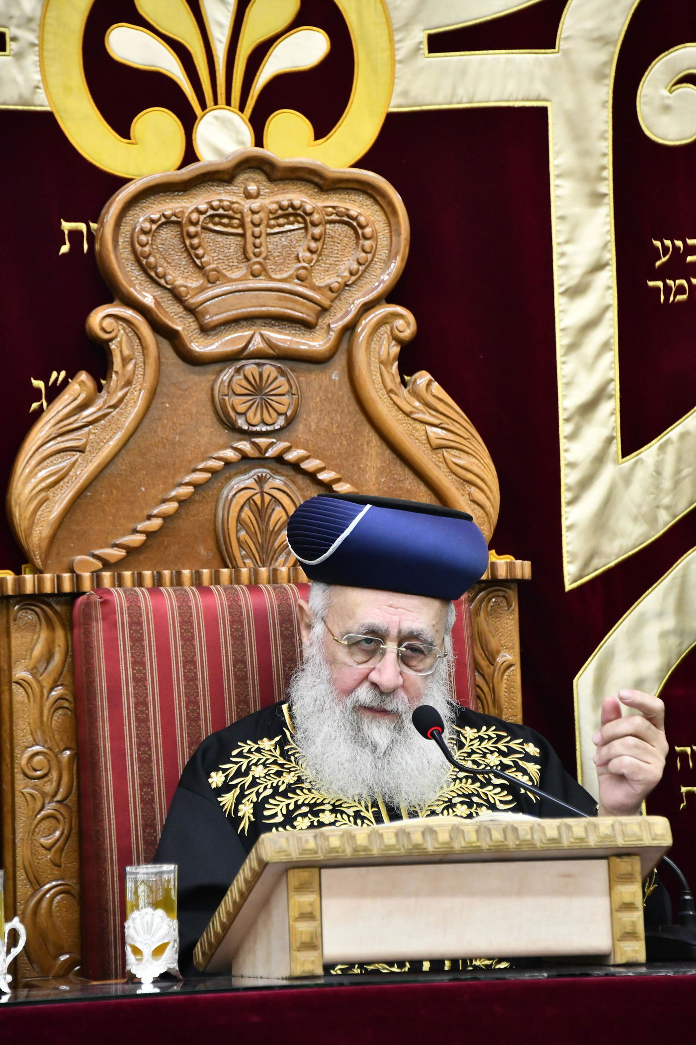 הגרש"ב סורוצקין בשיעורו של הראשל"צ הגר"י יוסף