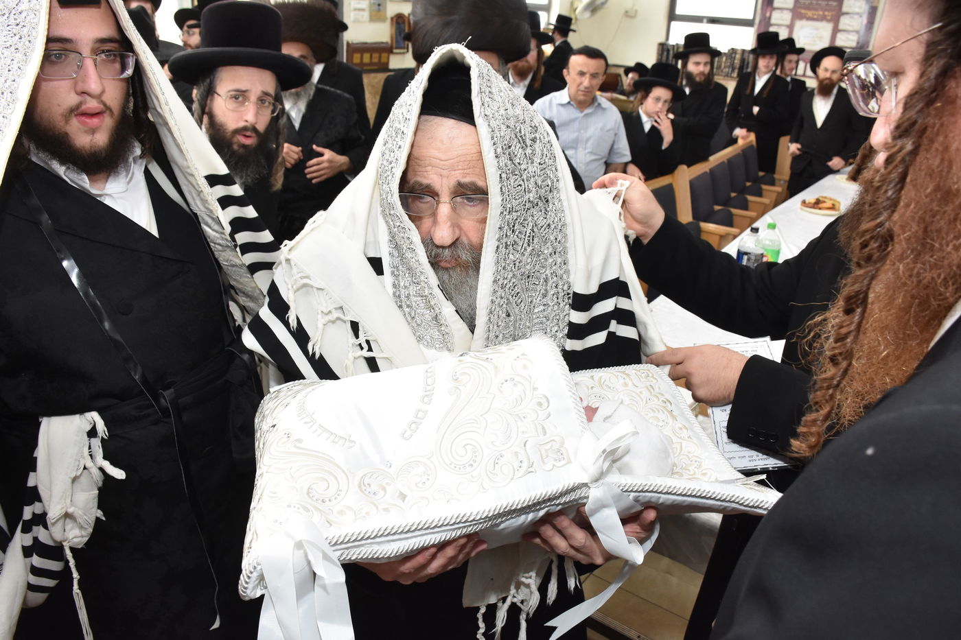 שמחת הברית בחצרות אשלג -  עתלית - גארליץ