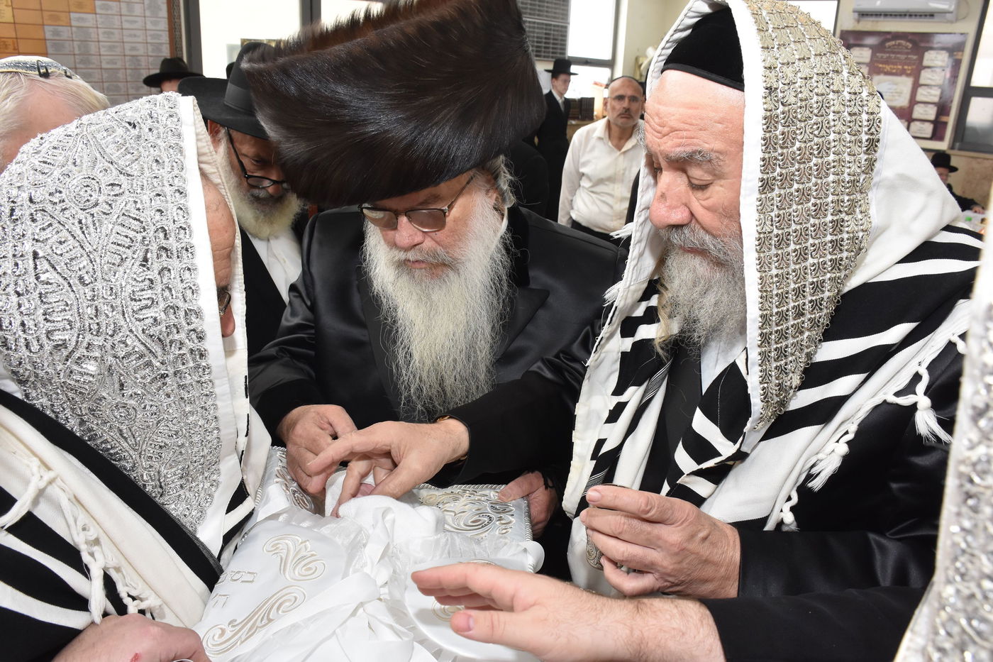 שמחת הברית בחצרות אשלג -  עתלית - גארליץ