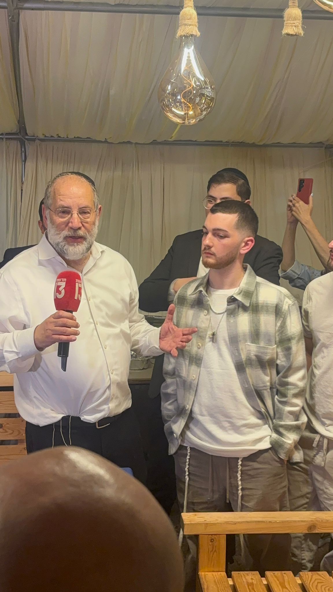 בר קופרשטיין במעמד