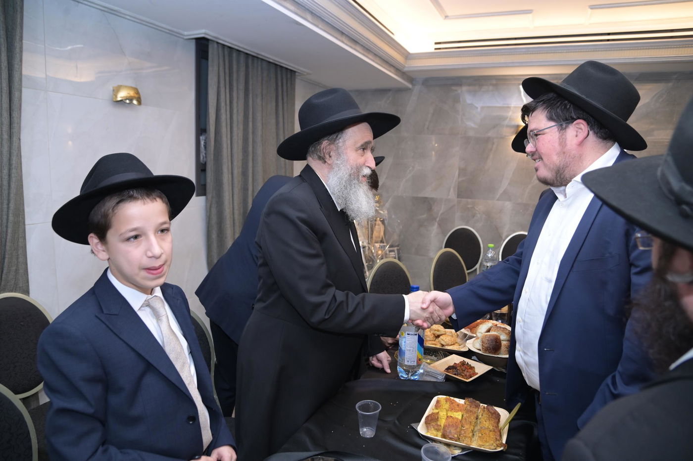 שמחת בר המצווה לנכד הגאון רבי איתמר גרבוז 