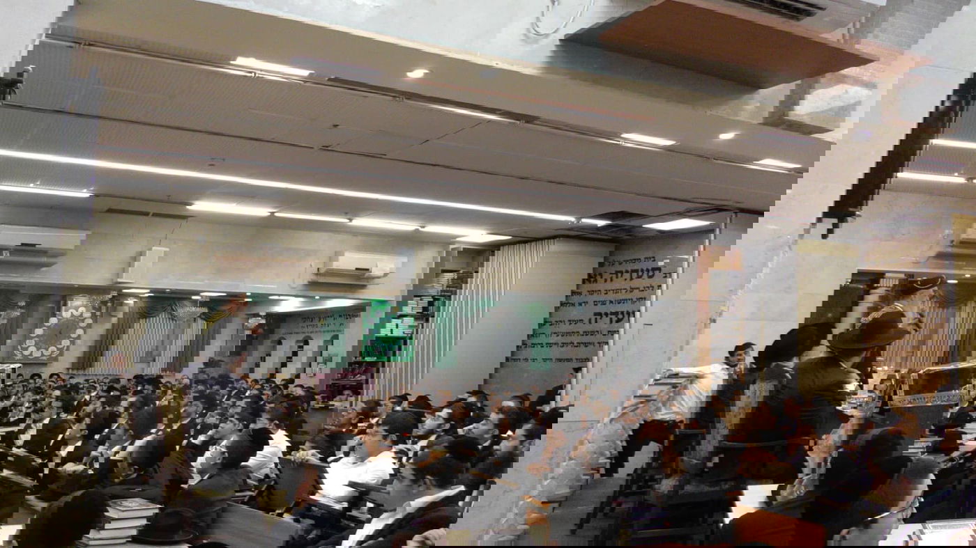 י"ב שנים וחצי יובל ב'כסא רחמים' 