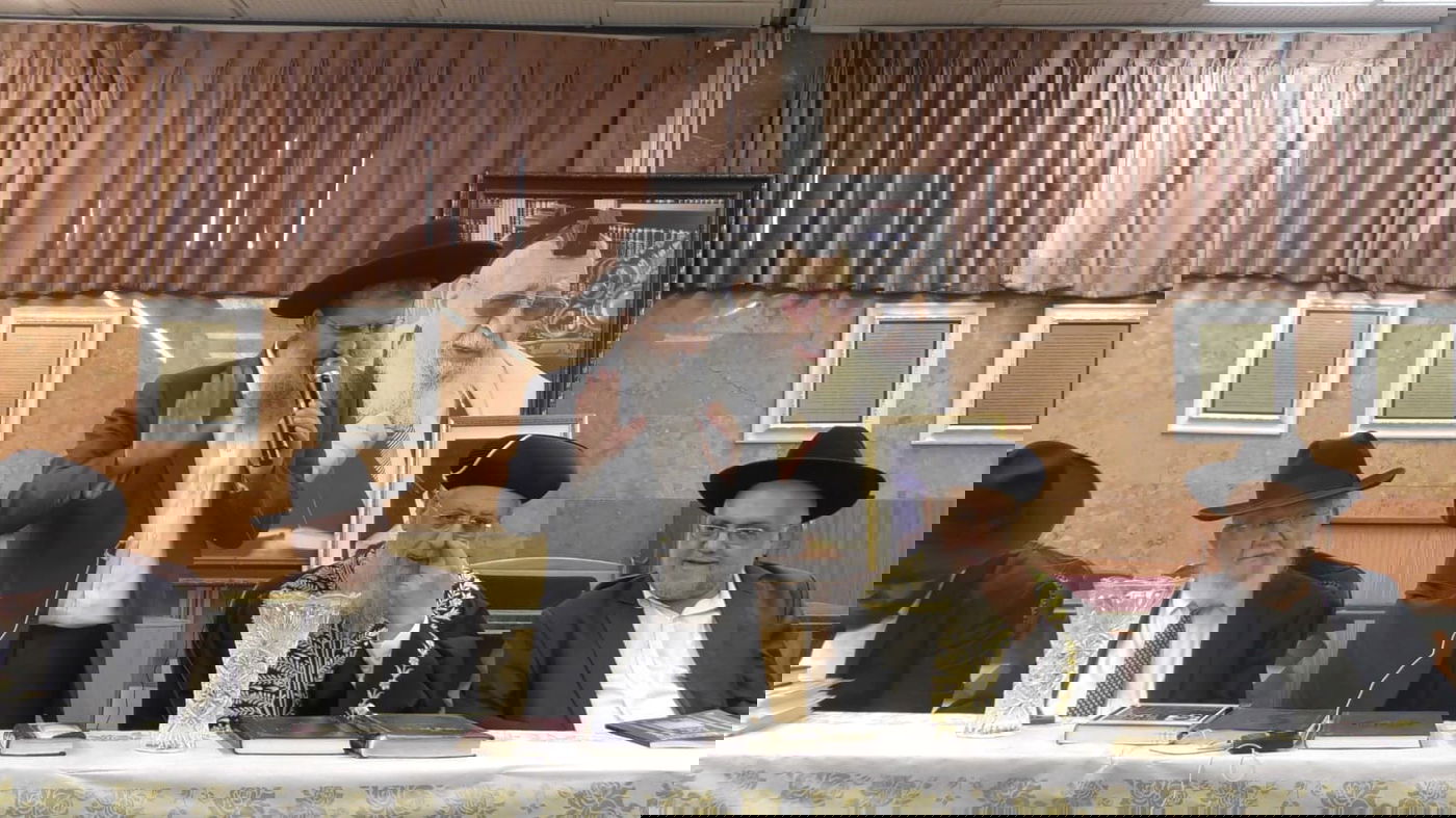 י"ב שנים וחצי יובל ב'כסא רחמים' 