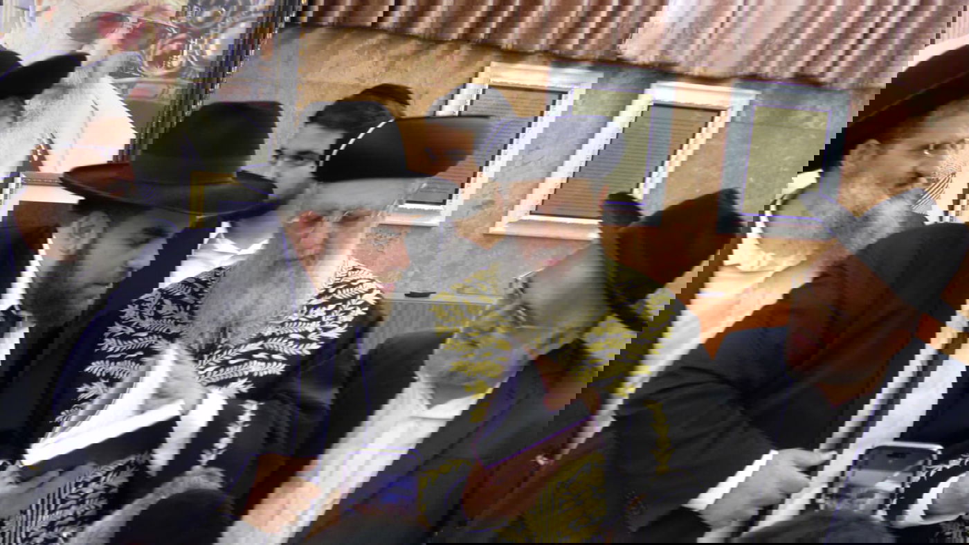 י"ב שנים וחצי יובל ב'כסא רחמים' 