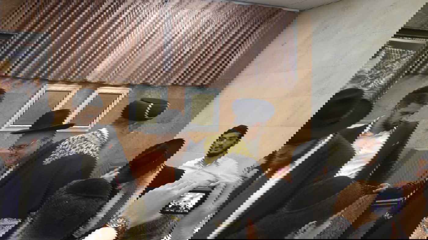 י"ב שנים וחצי יובל ב'כסא רחמים' 