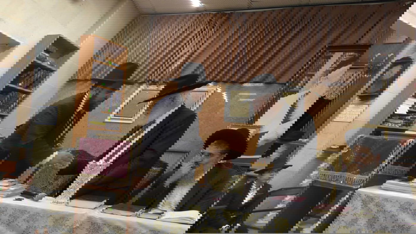 י"ב שנים וחצי יובל ב'כסא רחמים' 