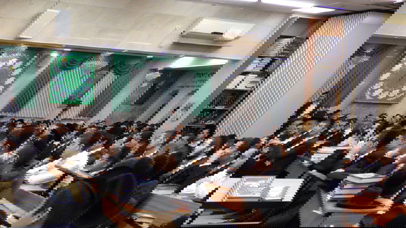 י"ב שנים וחצי יובל ב'כסא רחמים' 