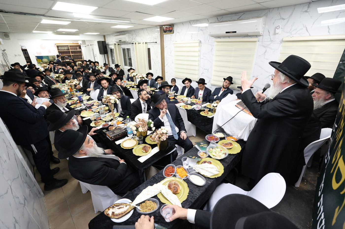 מעמד 'כבוד התורה' בקהילת 'חניכי הישיבות' בקרית הרצוג