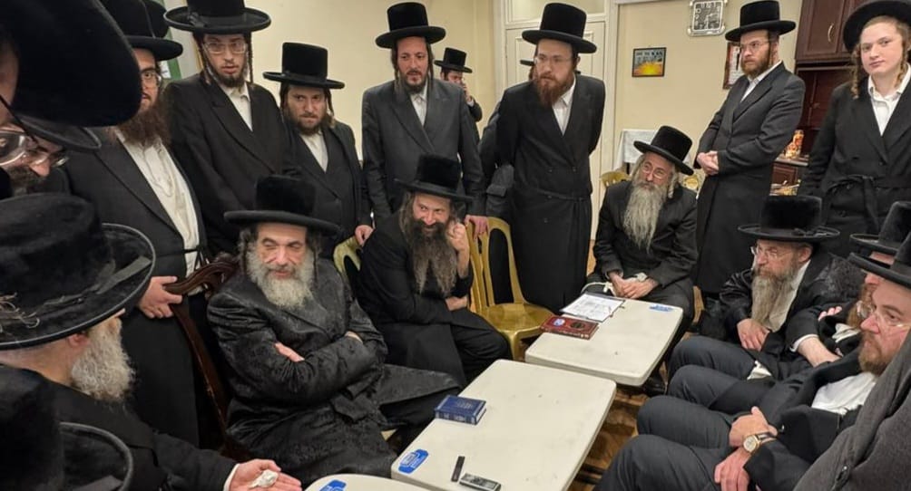 הגה"צ רבי חיים מאיר הגר, אב"ד ויז'ניץ בביקור בזק בלונדון