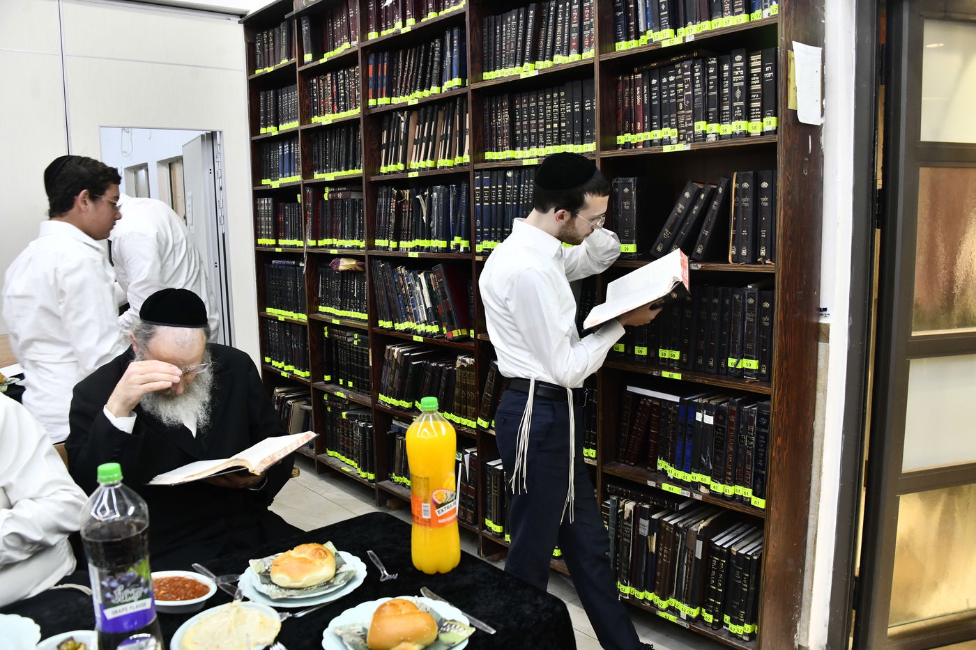 מעמד הסיומים בכולל 'זכר יצחק'