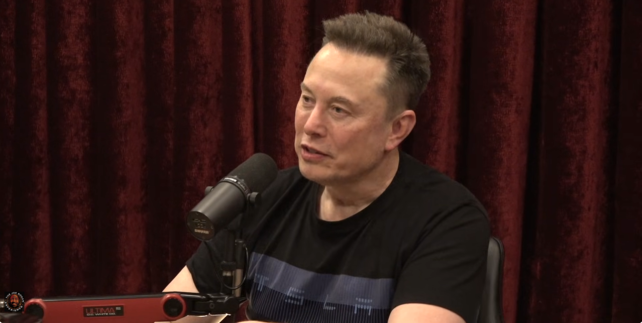 אילון מאסק בפודקאסט של ג'ו רוגן