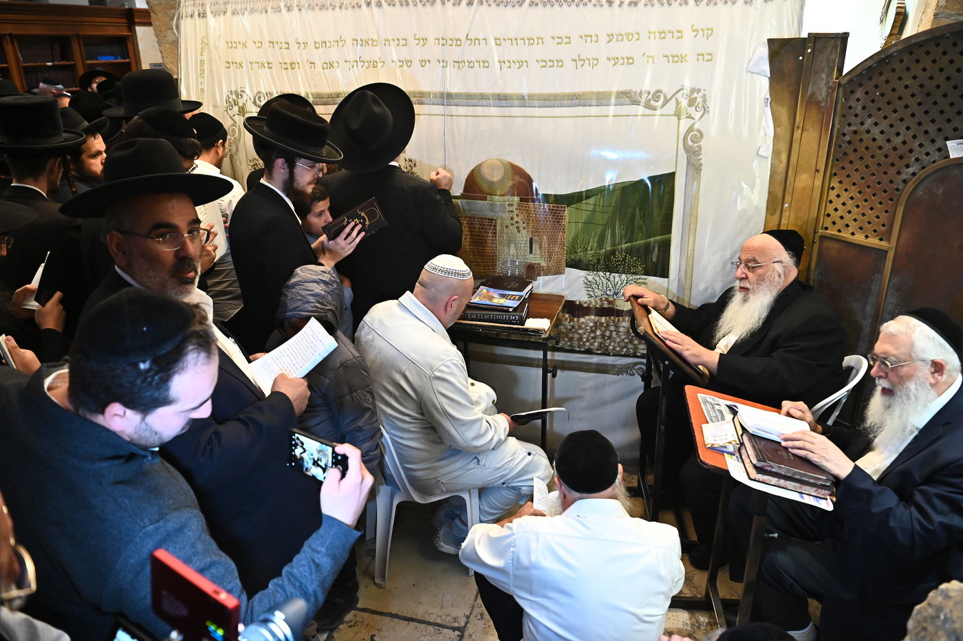 המקובל הגאון הרב בניהו שמואלי בקבר רחל