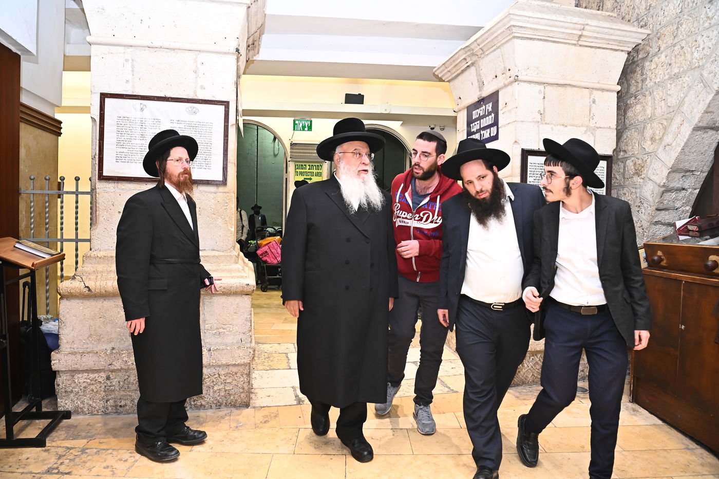 המקובל הגאון הרב בניהו שמואלי בקבר רחל