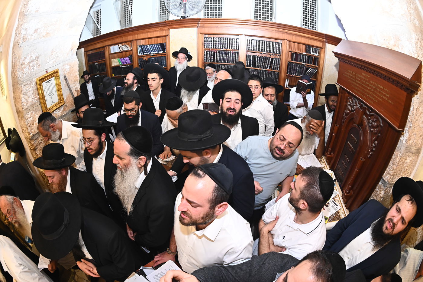 המקובל הגאון הרב בניהו שמואלי בקבר רחל