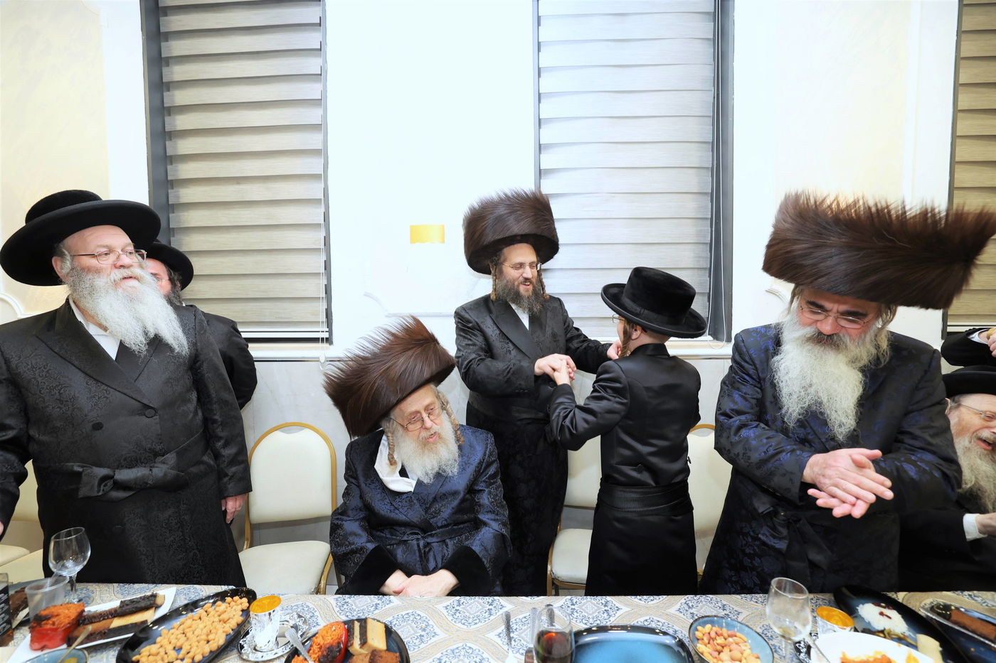 שמחת בית קומרנא ארזי הבירה - לעלוב ירושלים