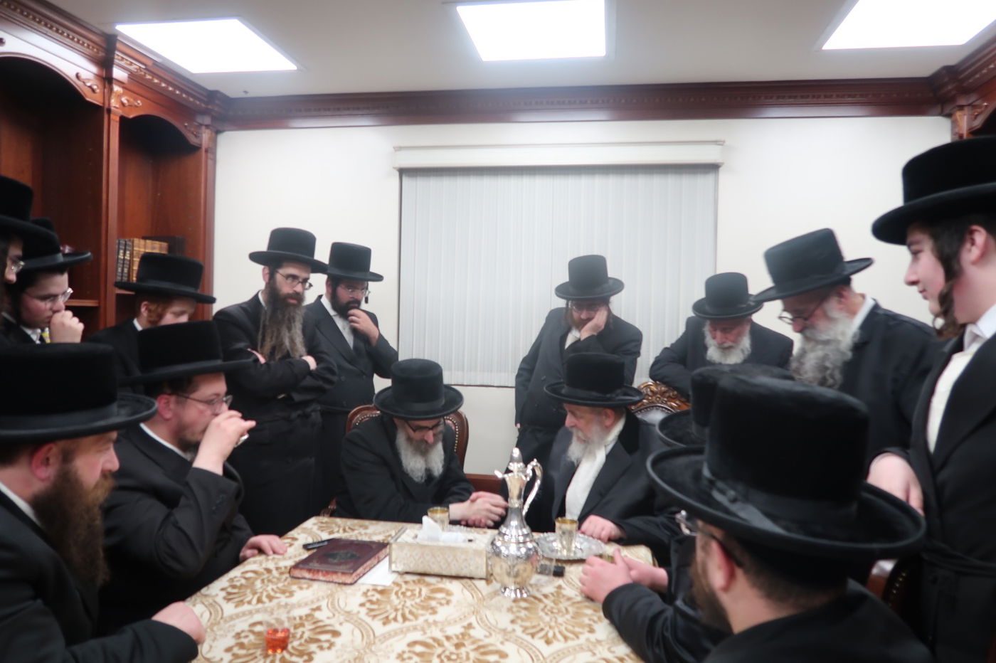 האדמו"ר מסקווירא מב"פ בביקור אצל האדמו"ר מרחמסטריווקא ב"פ