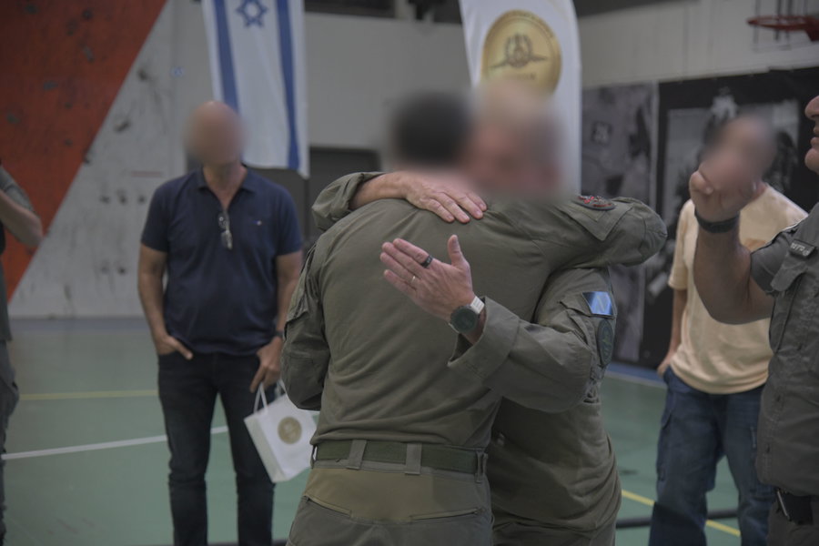 מתוך 1,000 מועמדים, רק שמונה לוחמים עברו את מסלול ההכשרה לימ"מ | תיעוד