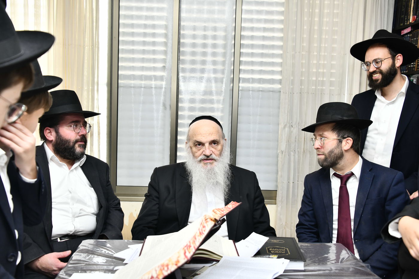 ילדי ''תורה ודעת'' כרמיאל אצל גדולי ישראל בבני ברק