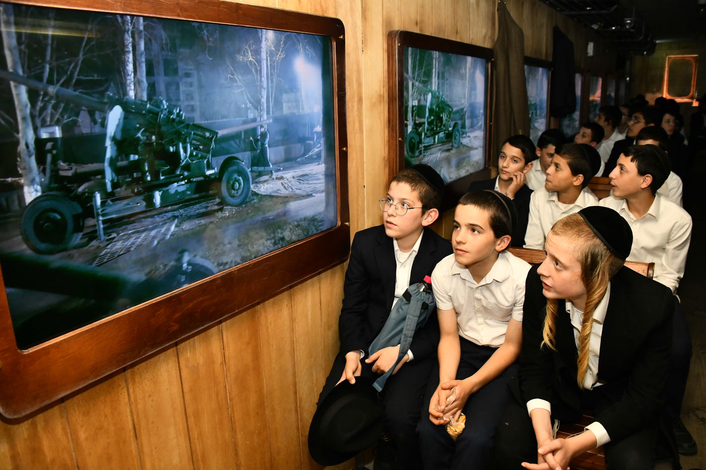 ילדי ''תורה ודעת'' כרמיאל אצל גדולי ישראל בבני ברק