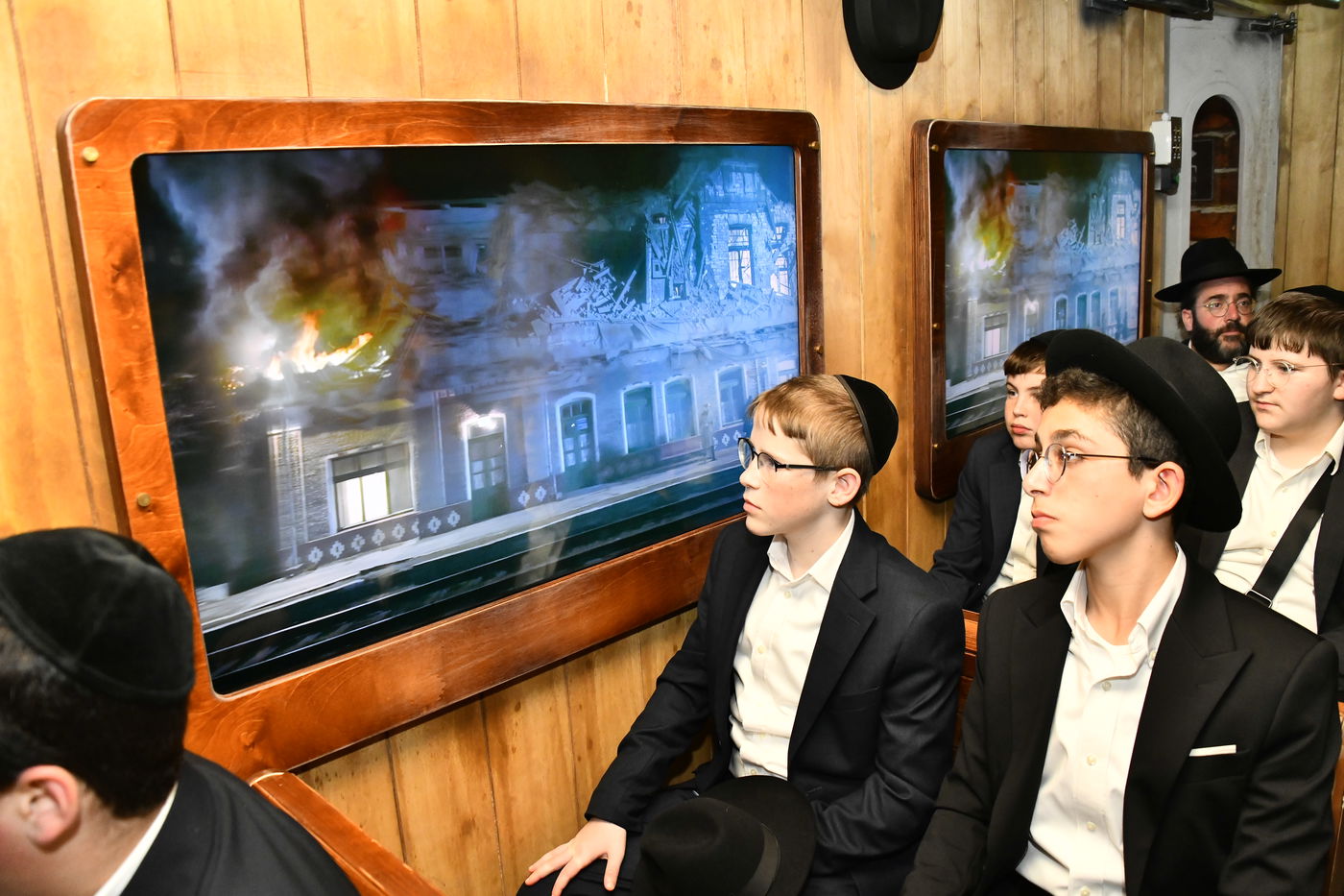 ילדי ''תורה ודעת'' כרמיאל אצל גדולי ישראל בבני ברק