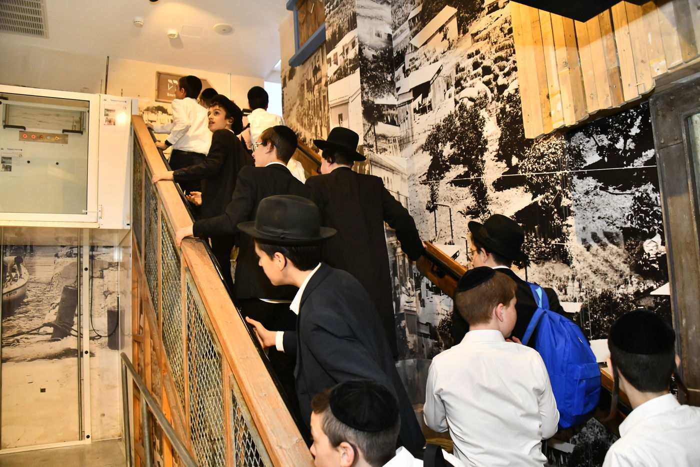 ילדי ''תורה ודעת'' כרמיאל אצל גדולי ישראל בבני ברק